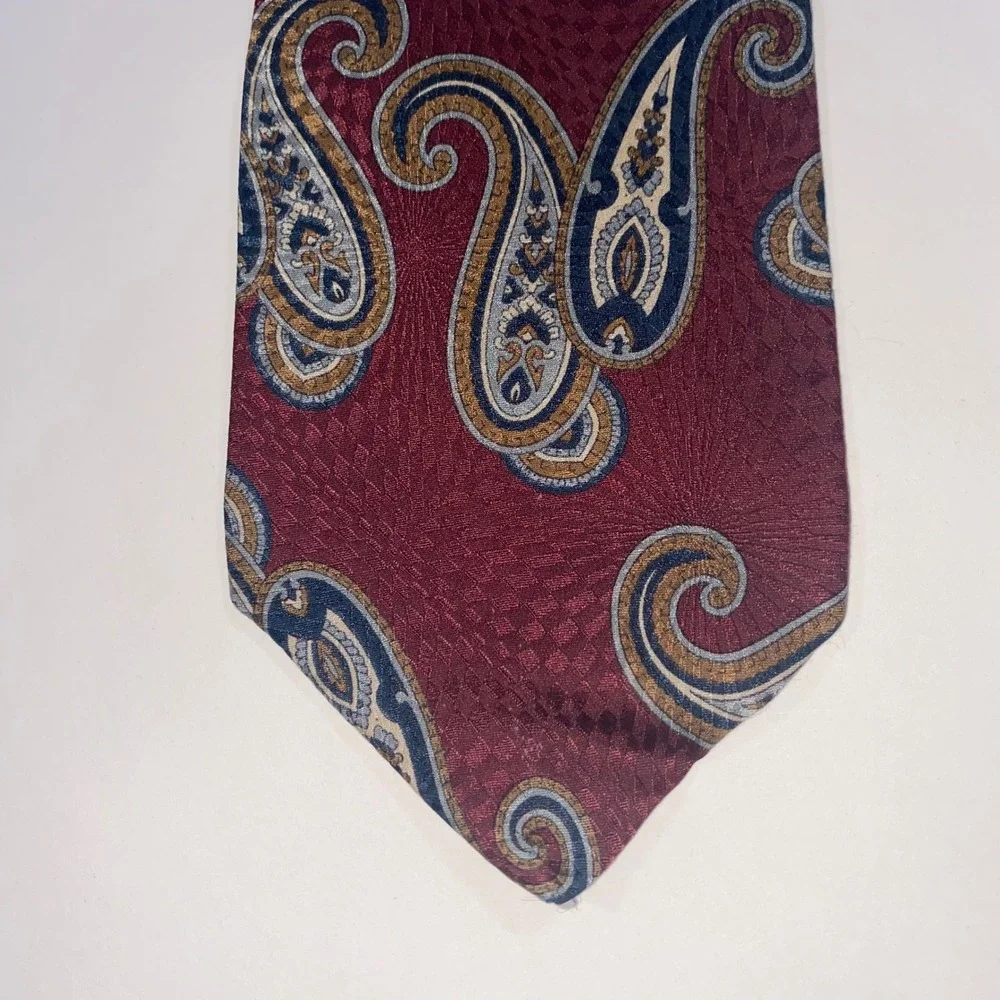Mark Pendleton Mens Silk Tie Burgundy Navy Gold Paisley Geometric Woven USA Made